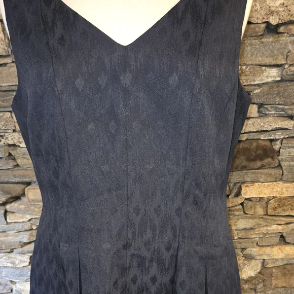 Tahari Arthur S Levine NWT Elegant Black Sleeveless Dress Pleated Skirt - Picture 4 of 10